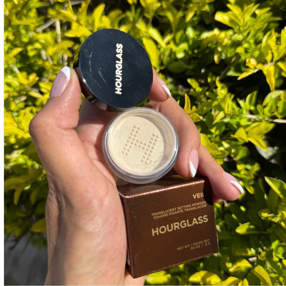 NEW Mini Hourglass Veil Translucent Setting Powder Hourglass 0.9g
